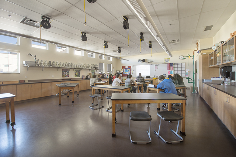 1204-3_SCIENCE-LAB