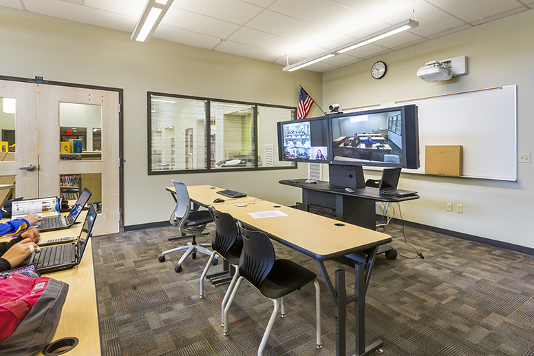 1303-2_INTERACTIVE-TECHNOLOGY-CLASSROOM