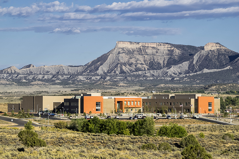 1304-6_LOOKING-TO-THE-UTE-MOUNTAINS